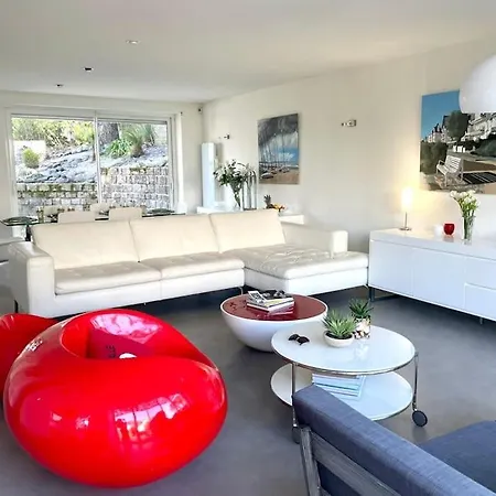 Вилла Les Sorbiers Ла-Боль-Эскублак